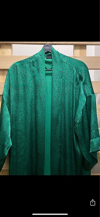 Network kimono