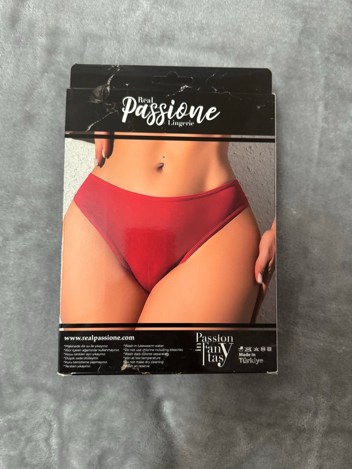 Kırmızı Kadın İç Çamaşırı - Görsel 2