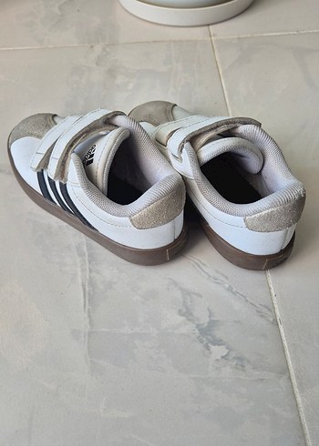 27 Beden Adidas VL çocuk ayakkabı