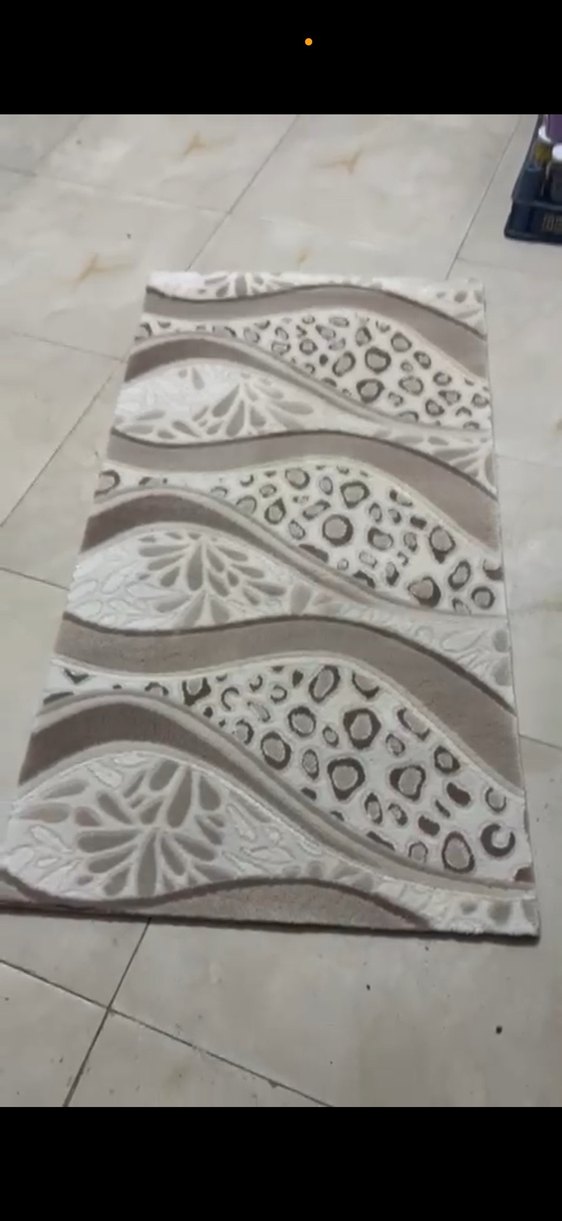 Soyut desenli gri beyaz halı - Görsel 3