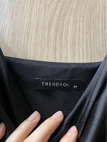 Trendyol & Milla Saten elbise