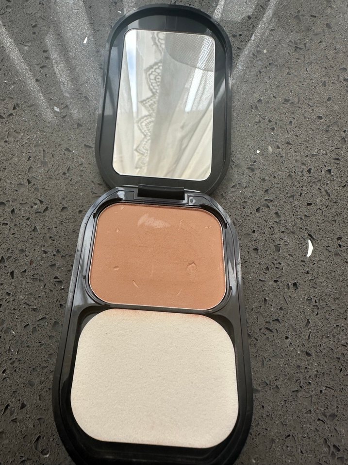 Max Factor X Gold ve Gri Makyaj Süngeri - Görsel 2