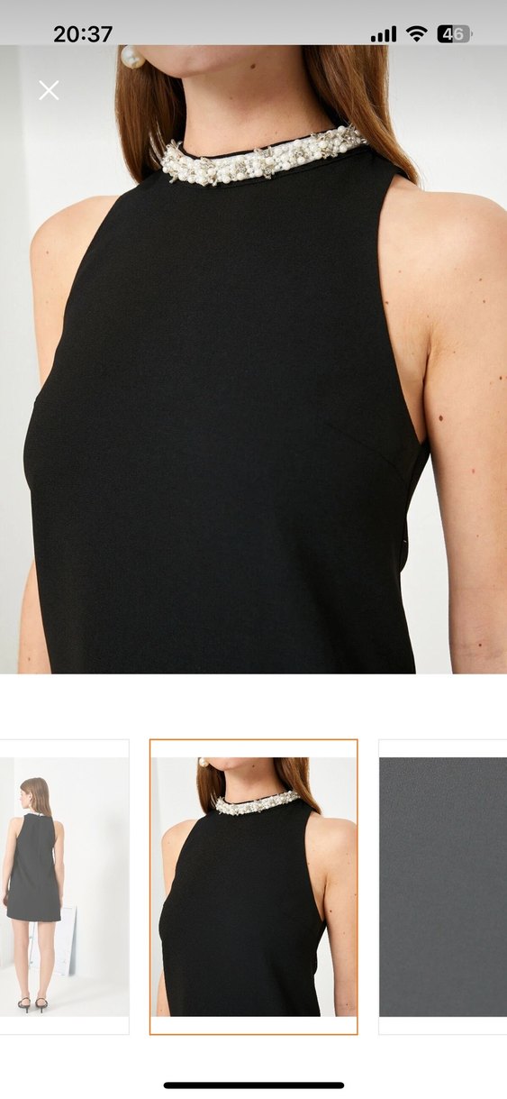 Siyah Yüksek Yakalı Kolsuz Mini Elbise - Görsel 4