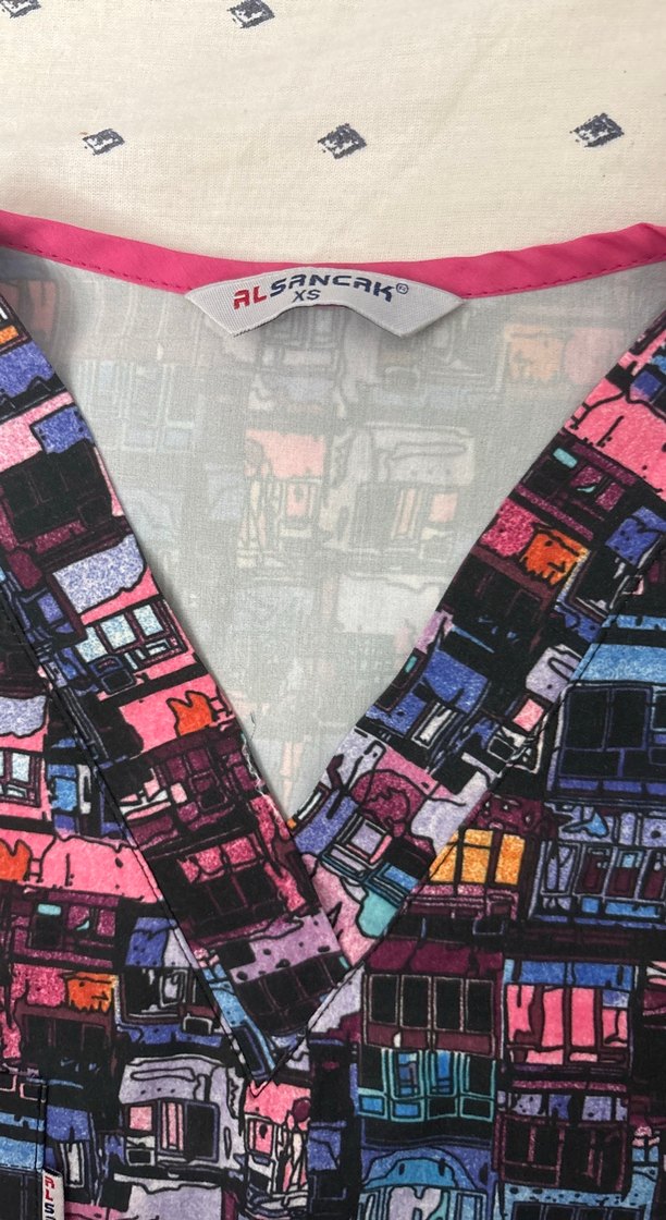 Renkli Baskılı Hemşire forma üstü V Yakalı - Görsel 2