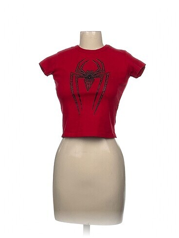 Diğer T-shirt %70 İndirimli.