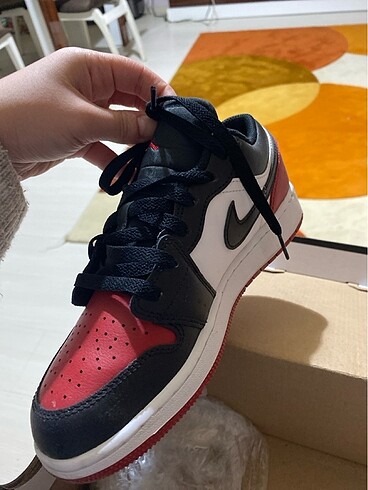 36 Beden kırmızı Renk Hiç kullanılmamış Air Jordan