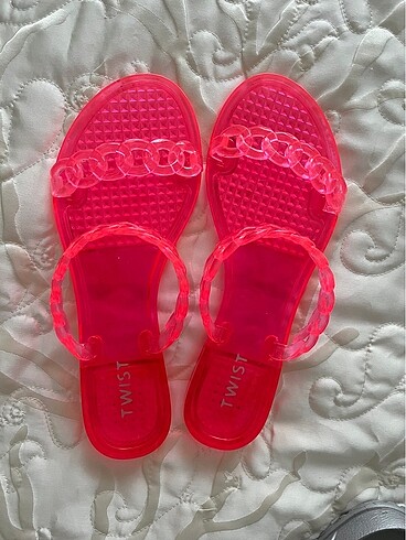 Twist jelly sandals