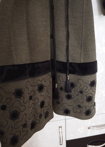 Düğmeli yesil Nakışlı Kadın Kaban - Görsel 3