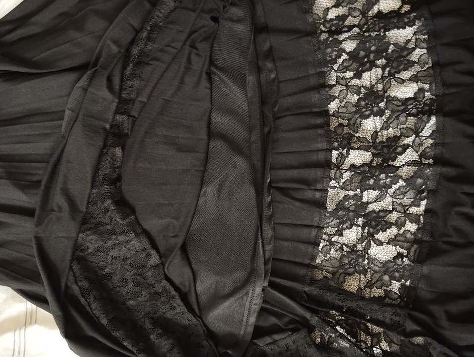 Dantel Detaylı Siyah Uzun Piliseli Etek - Görsel 4