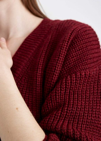 Bordo V Yaka Örgü Salaş Kadın Kazak - Görsel 4