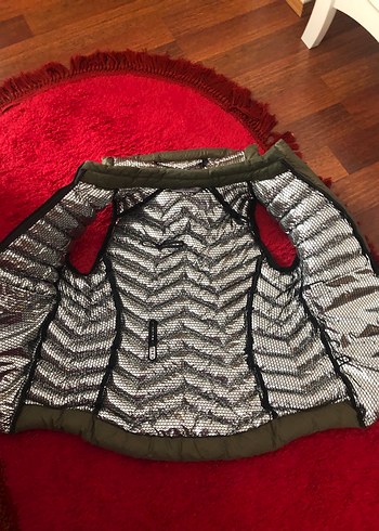 Fermuarlı, Yüksek Yakalı Kadın Şişme Yelek - Görsel 3