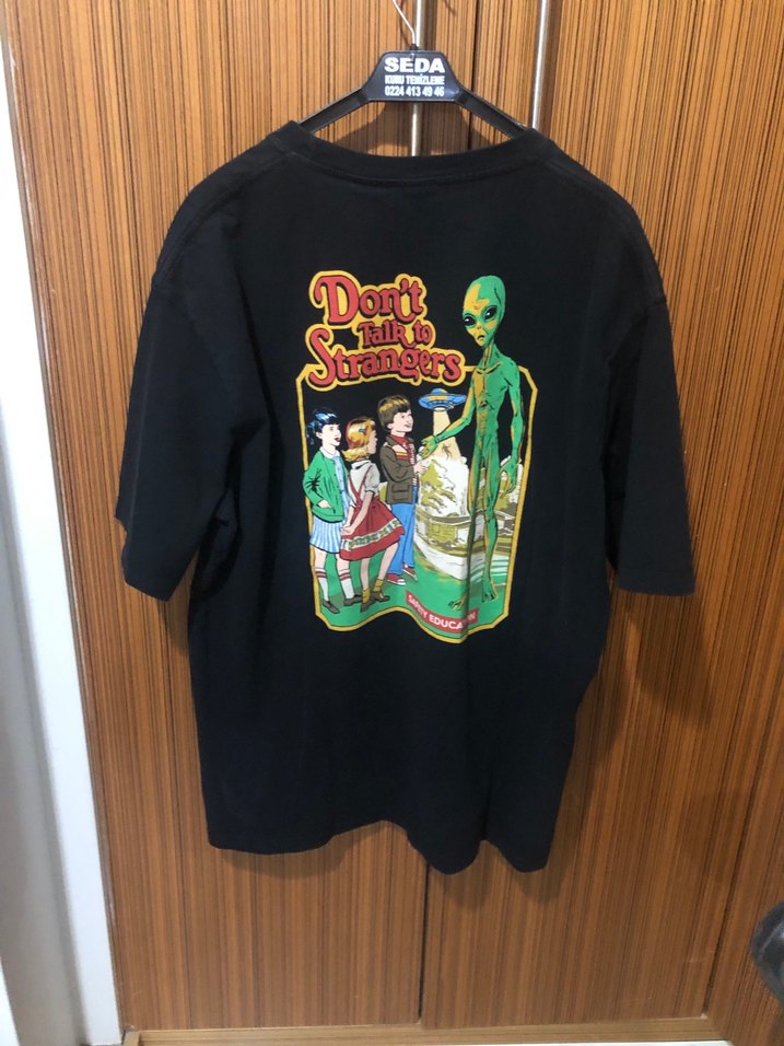 Erkek Siyah Rahat Kesim Baskılı Tişört - Görsel 3