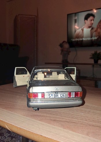 Kahverengi Diecast Norev marka 1:18 model araba