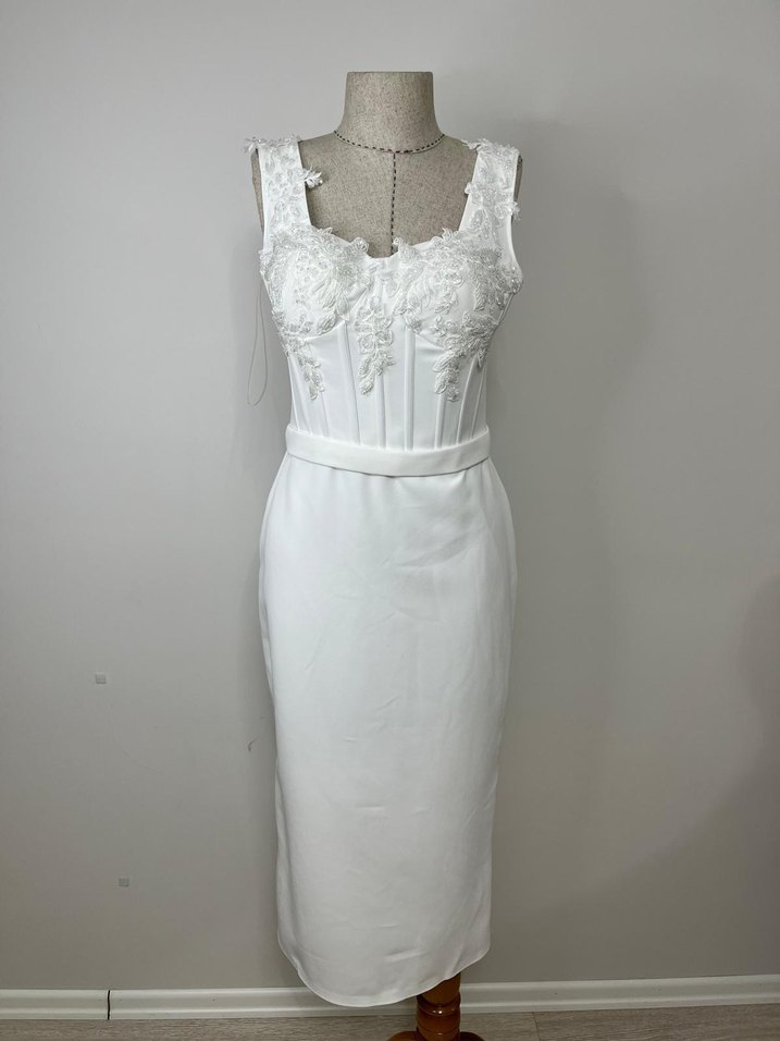 Dantel Detaylı Beyaz Uzun Abiye Elbise - Görsel 2