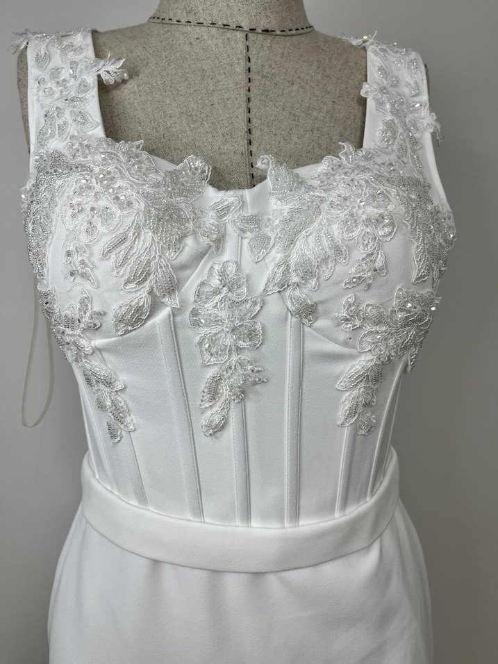 Dantel Detaylı Beyaz Uzun Abiye Elbise - Görsel 4