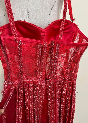 Kırmızı İşlemeli kına gecesi elbisesi - Görsel 7