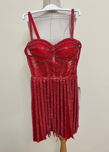 Kırmızı İşlemeli kına gecesi elbisesi - Görsel 5