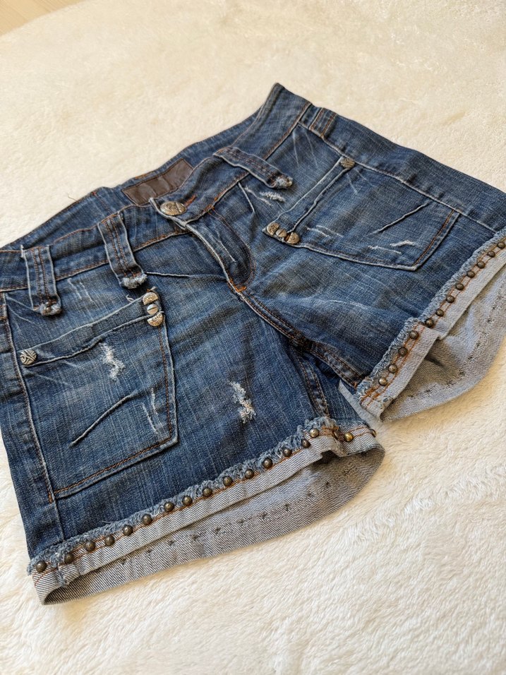 D&G Taş Baskılı Vintage Mini Şort - Görsel 4