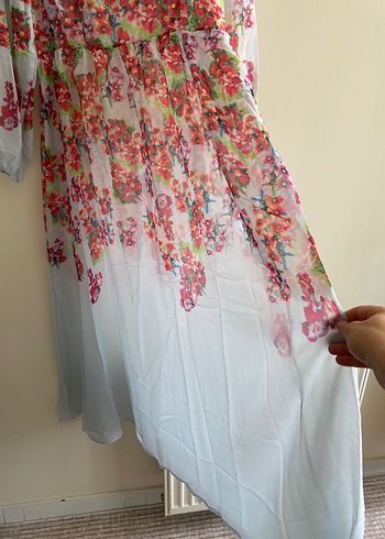 Çiçekli Transparan Kadın Tesettür Pareo - Görsel 4