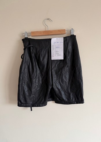 İçi Peluş Bağlama Detaylı Deri Şort Etek - Görsel 7