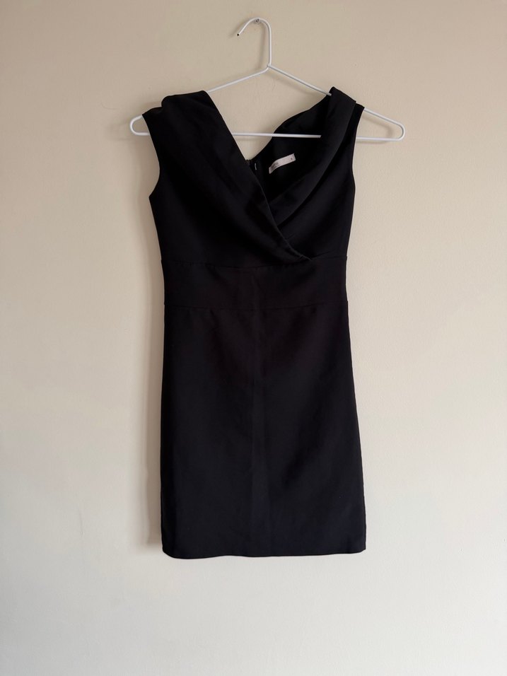 Kruvaze Yaka Omuzları Büzgülü Mini Elbise - Görsel 2