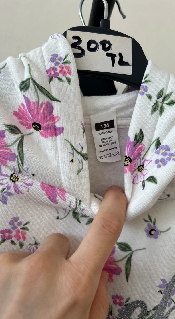 Dantel Detaylı Kapüşonlu Baskılı Beyaz Sweatshirt - Görsel 3