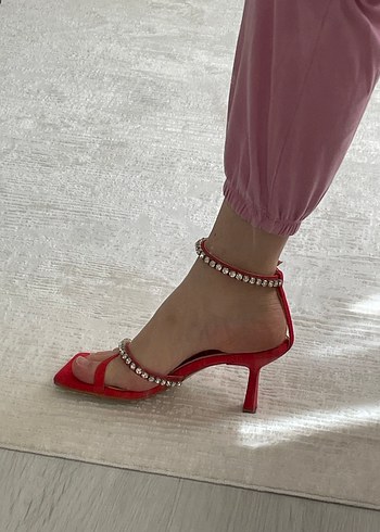 Kırmızı Taşlı Topuklu Ayakkabı - Görsel 3