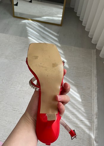 Kırmızı Taşlı Topuklu Ayakkabı - Görsel 5