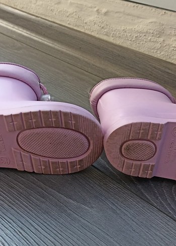 23 Beden Kız Çocuk Pembe Lastik Bot