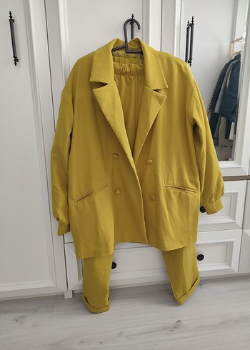 Sarı Düğmeli Keten Kadın Blazer