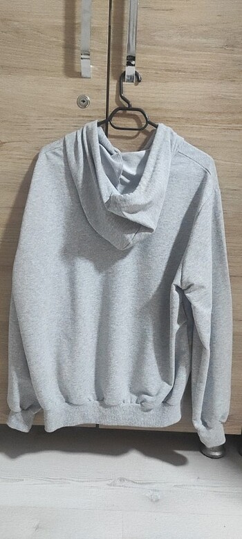 H&M gri kapüşonlu sweatshirt 