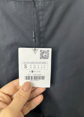 Siyah Deri Kemerli Kısa Kadın Tulum - Görsel 3