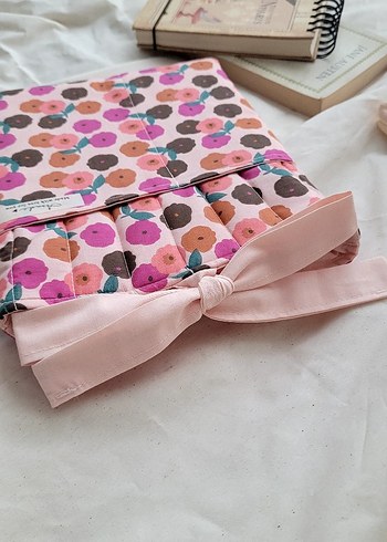 Beden Pastel Pembe Çiçekli kitap tablet Kılıfı