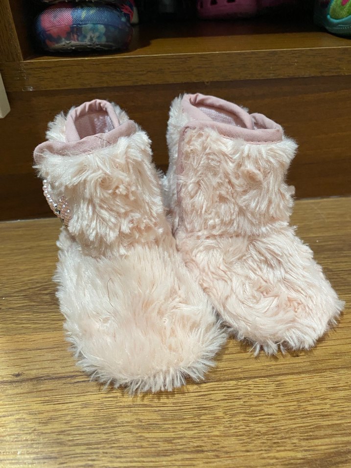 Kızlar için Pembe Kürklü Sıcak Ev Botu - Görsel 2