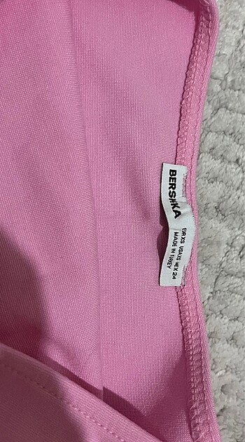 xs Beden Bershka Straplez Bluz