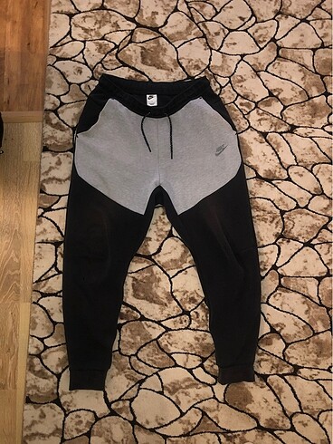 Nike TECH panda