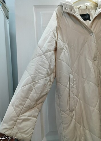 38 Beden beyaz Renk LCW modest beyaz kaban 38 beden 