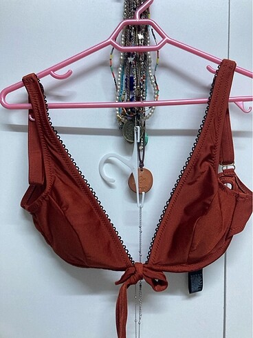 Bikini üstü
