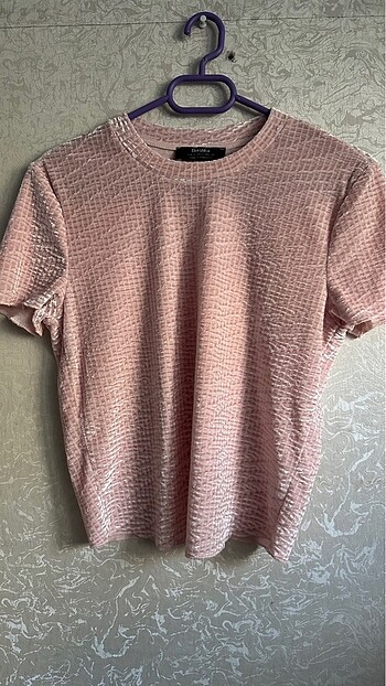 bershka pembe tisort