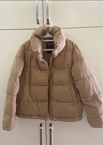 Bej Düğmeli Kadın Kısa Kışlık Mont38/40 bedenlere uygun
