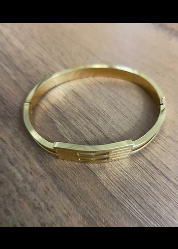 Beden Minimalist Altın Renk Çelik Kadın Bileklik