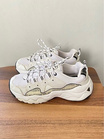 38 Beden beyaz Renk Orjinal Skechers Dlites