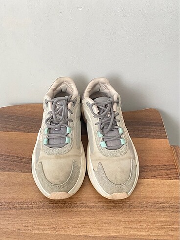 38 Beden gri Renk Orjinal Adidas Ozelle