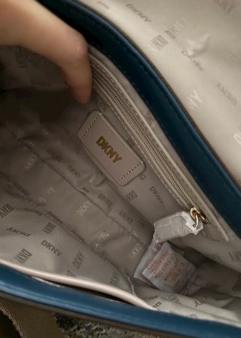DKNY Lacivert Deri Kadın Çapraz Çanta - Görsel 5