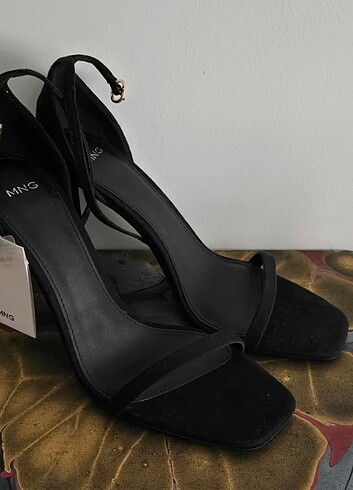 40 Beden siyah Renk Mango Sıfır Ayakkabı Stiletto