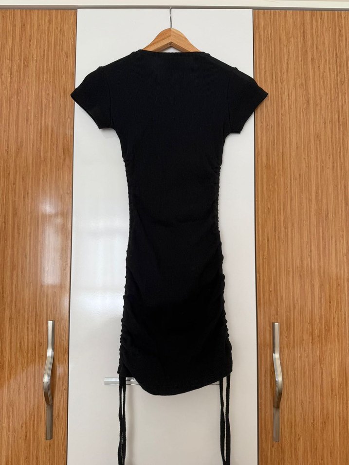 Büzgülü elbise - Görsel 2