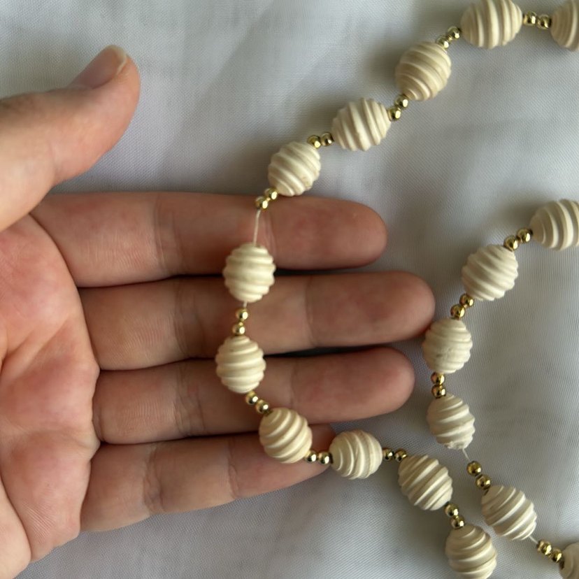 El yapımı beyaz kolye ve bileklik seti - Görsel 2