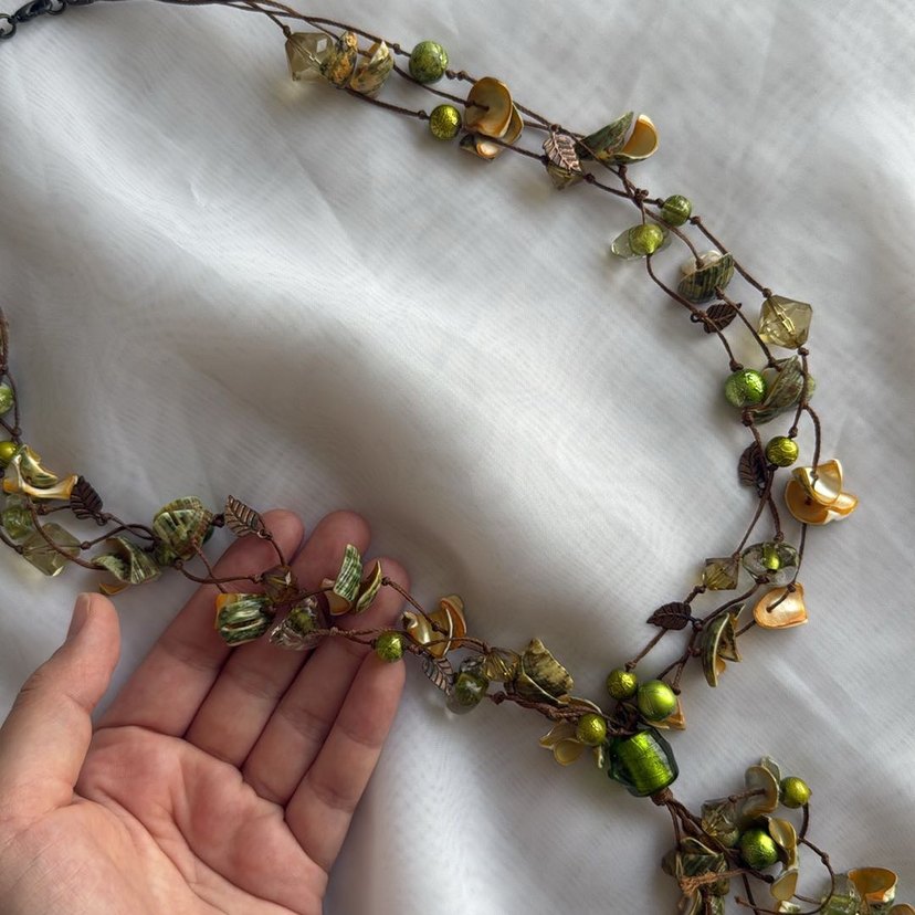 El yapımı yeşil kolye - Görsel 4