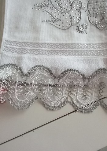 İşlemeli Beyaz Havlu Seti - Görsel 3