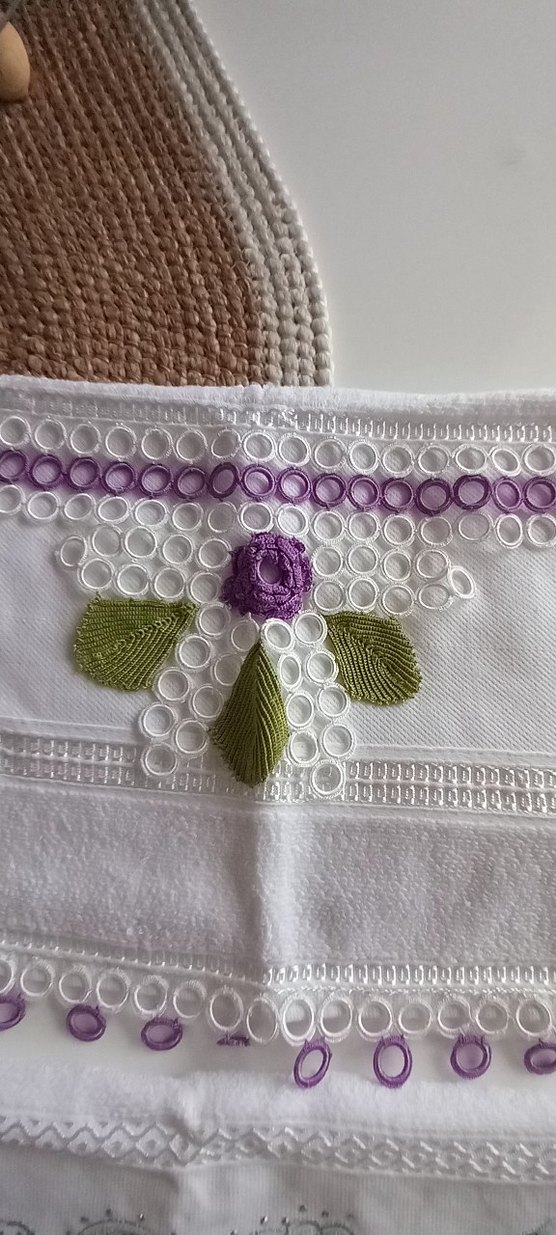 İşlemeli Beyaz Havlu Seti - Görsel 2